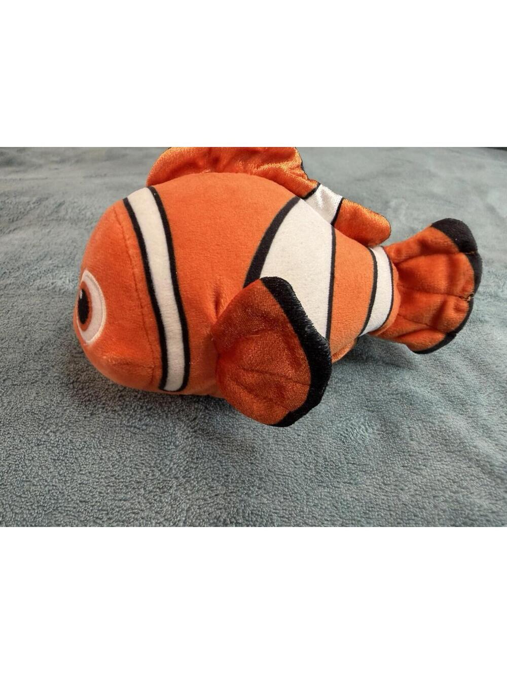 Disney Pixar Finding Nemo Plush Fish Bandai Orange Clownfish Stuffed Toy 6 in